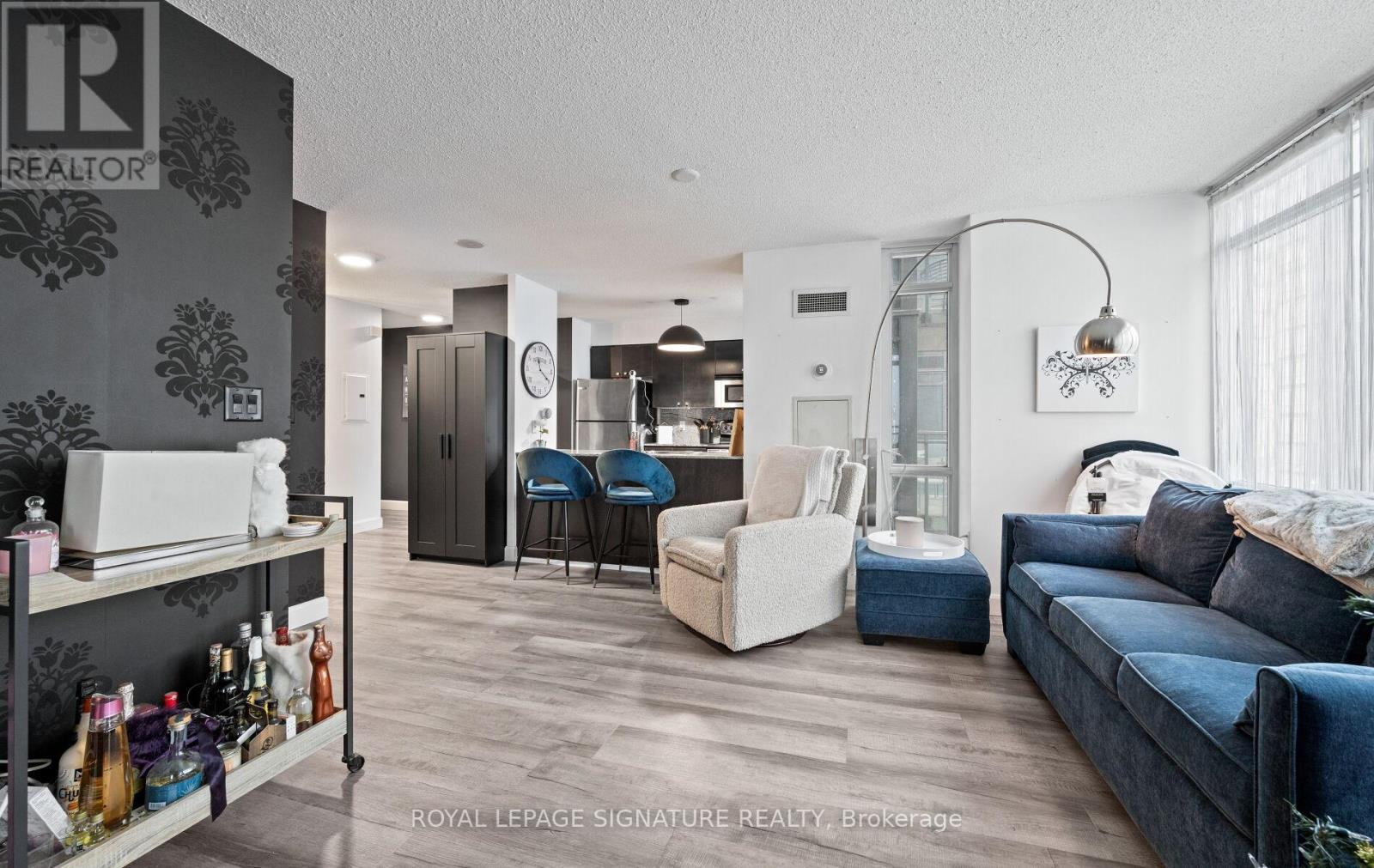 2906 - 11 Brunel Court, Toronto, Ontario  M5V 3Y3 - Photo 4 - C12676154