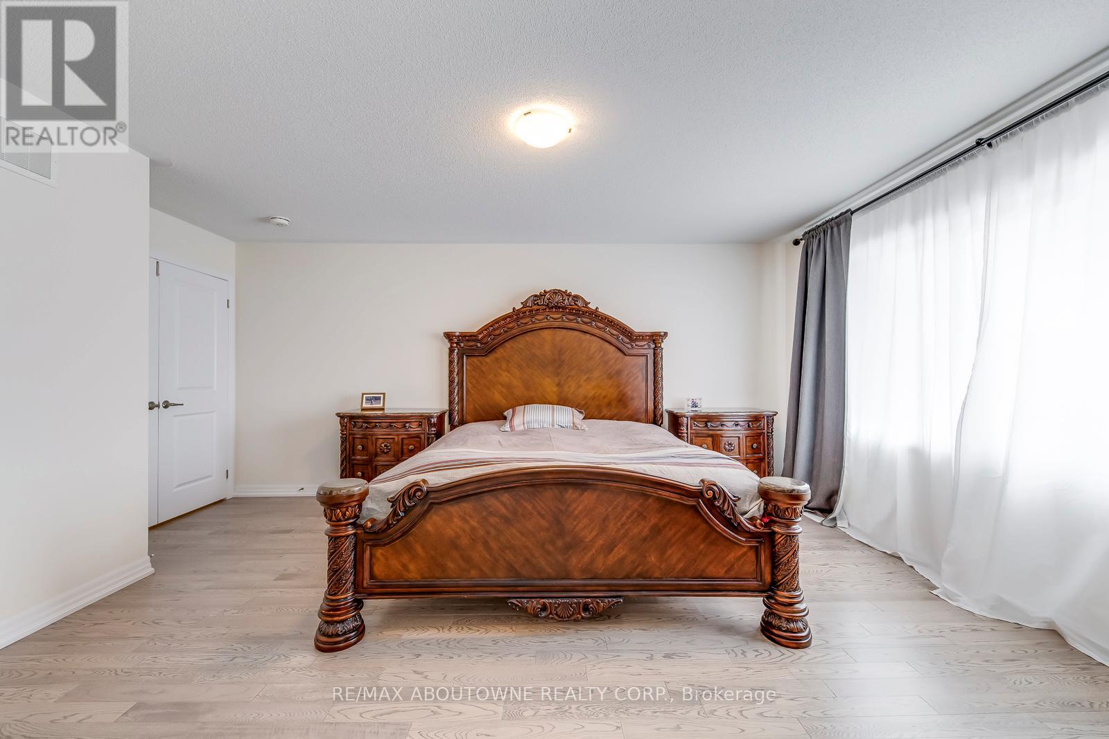 3302 Jacob Way, Oakville, Ontario  L6M 5J9 - Photo 28 - W12677638