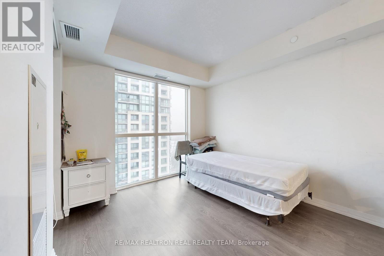#1510 - 50 Thomas Riley Road, Toronto, Ontario  M9B 0C5 - Photo 11 - W12677684