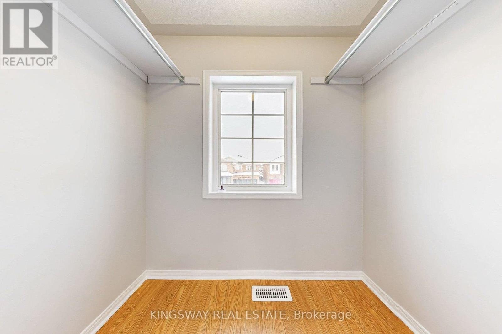 84 Abbotsbury Drive, Brampton, Ontario  L6X 0S2 - Photo 16 - W12677808