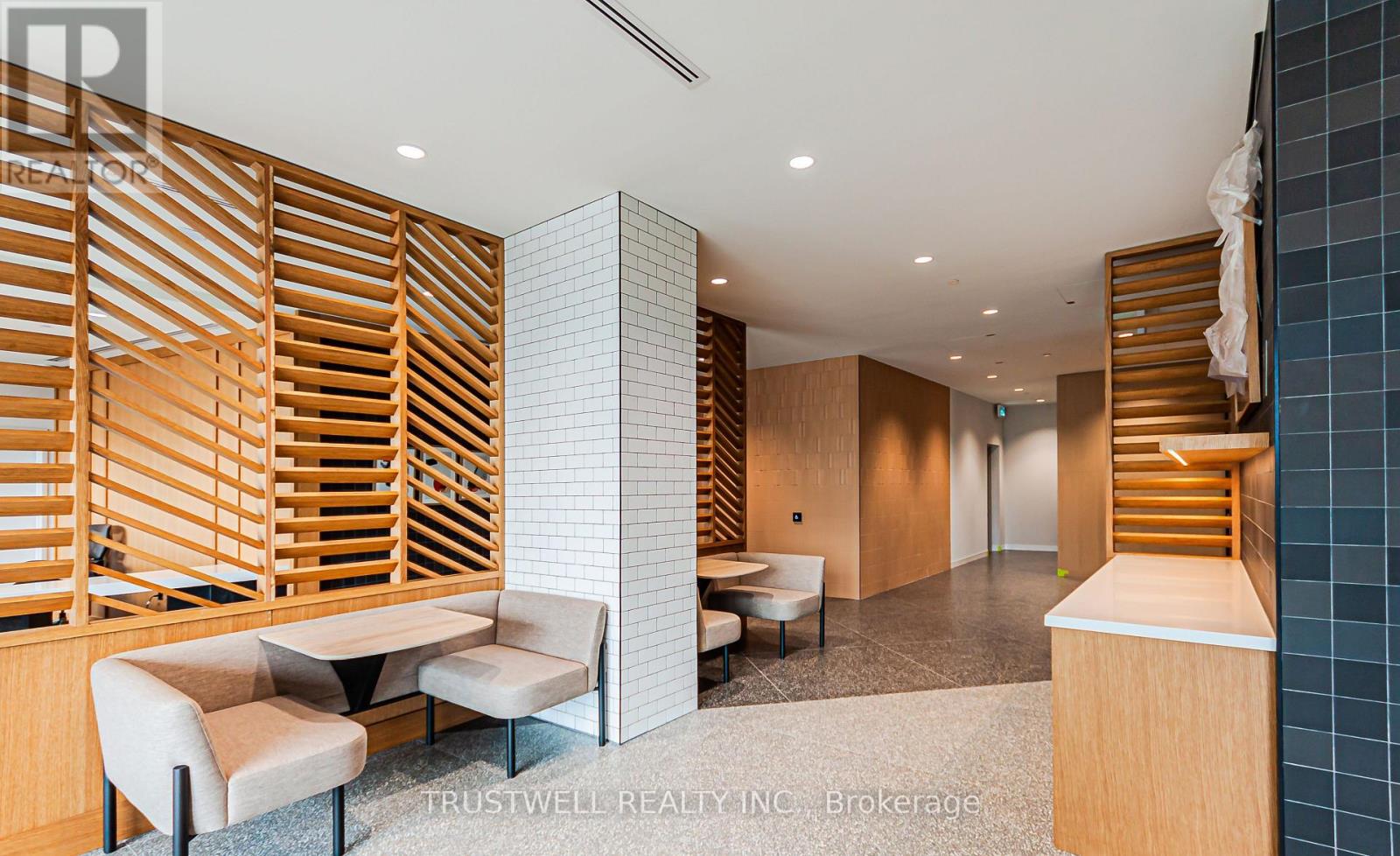 1707 - 2495 Eglinton Avenue W, Mississauga, Ontario  L5M 2V8 - Photo 10 - W12677814