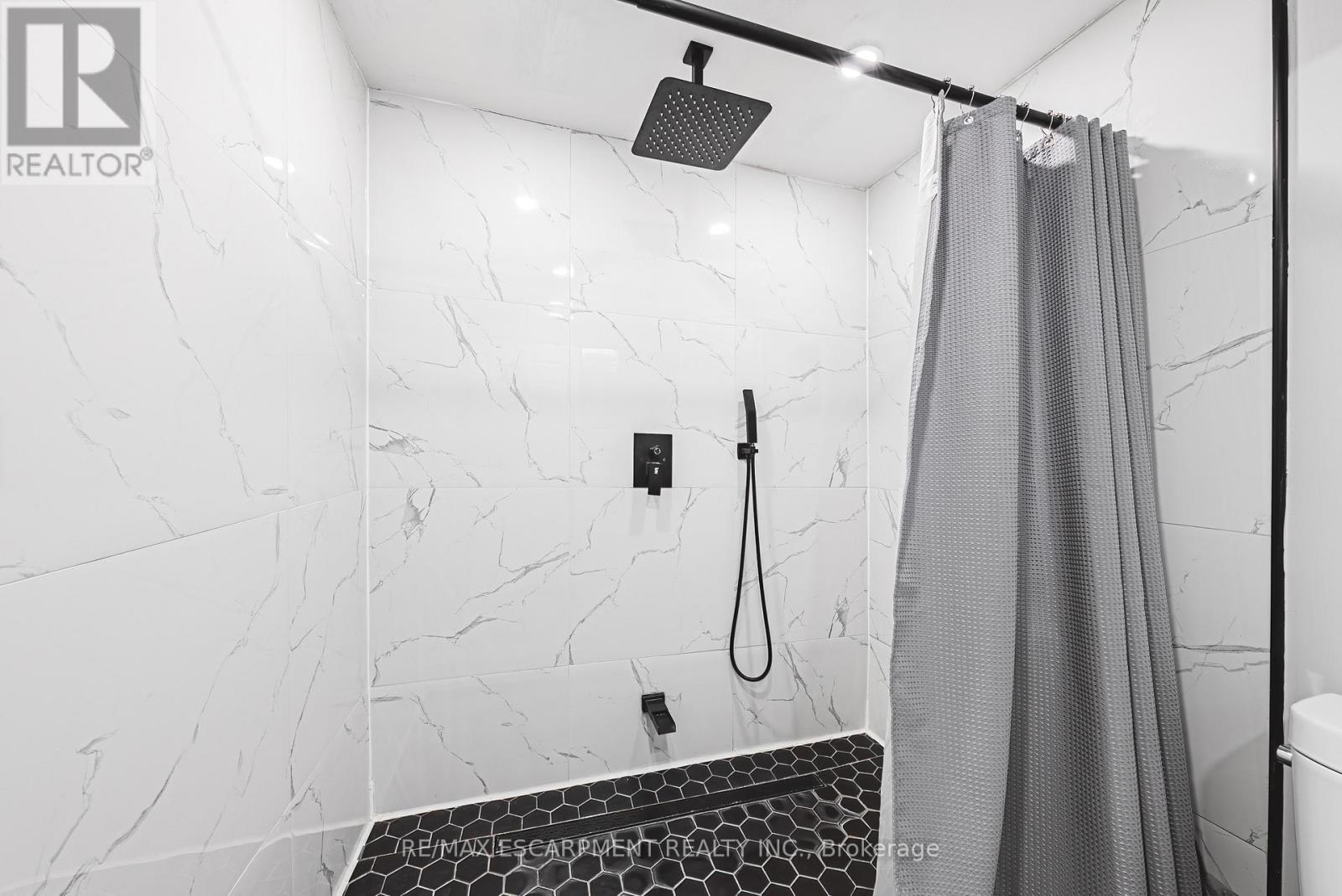 11 Mcwatters Street, Hamilton, Ontario  L0R 1C0 - Photo 34 - X12677610