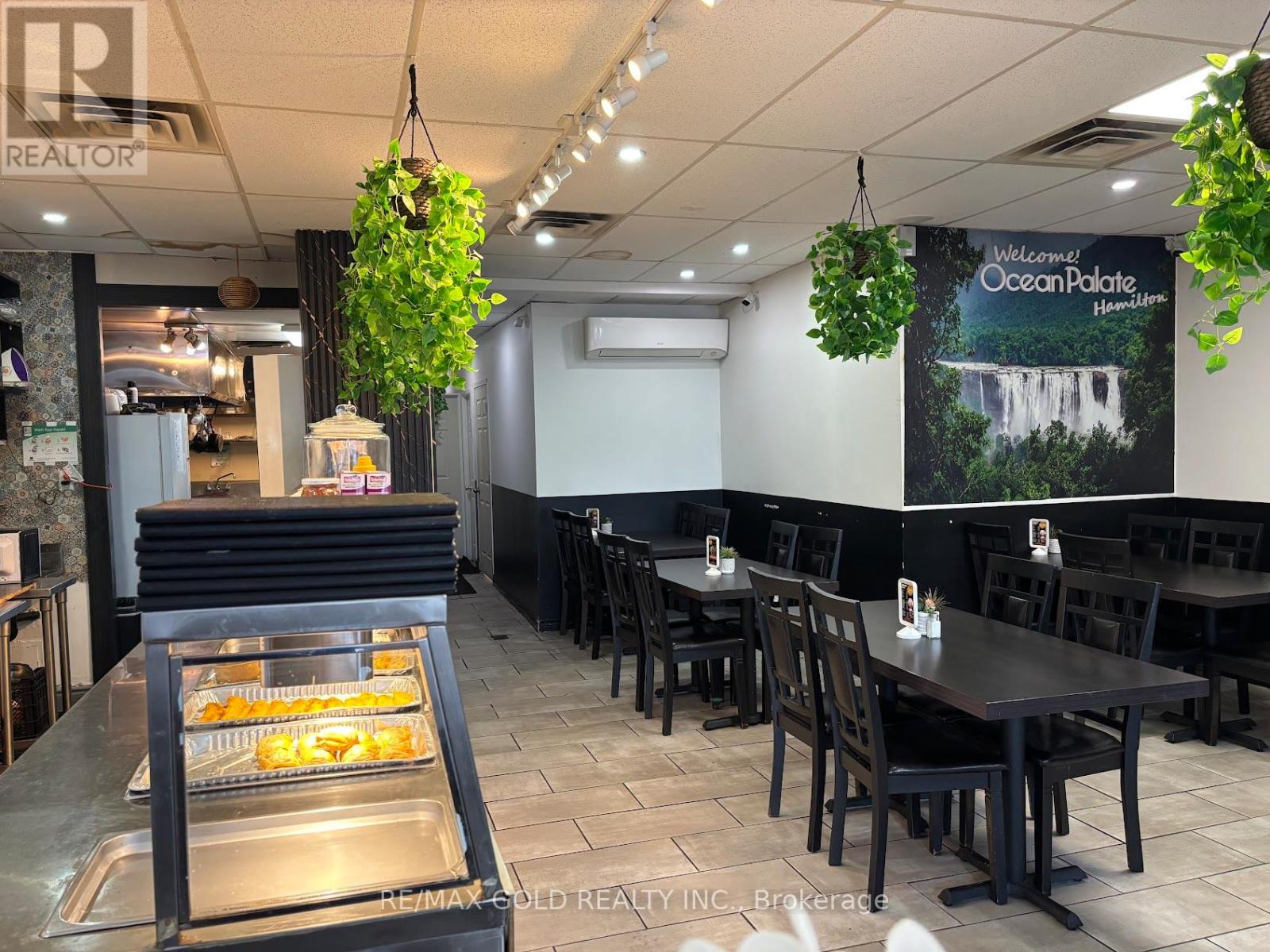 2732 Barton Street E, Hamilton, Ontario  L8E 4M6 - Photo 5 - X12677660