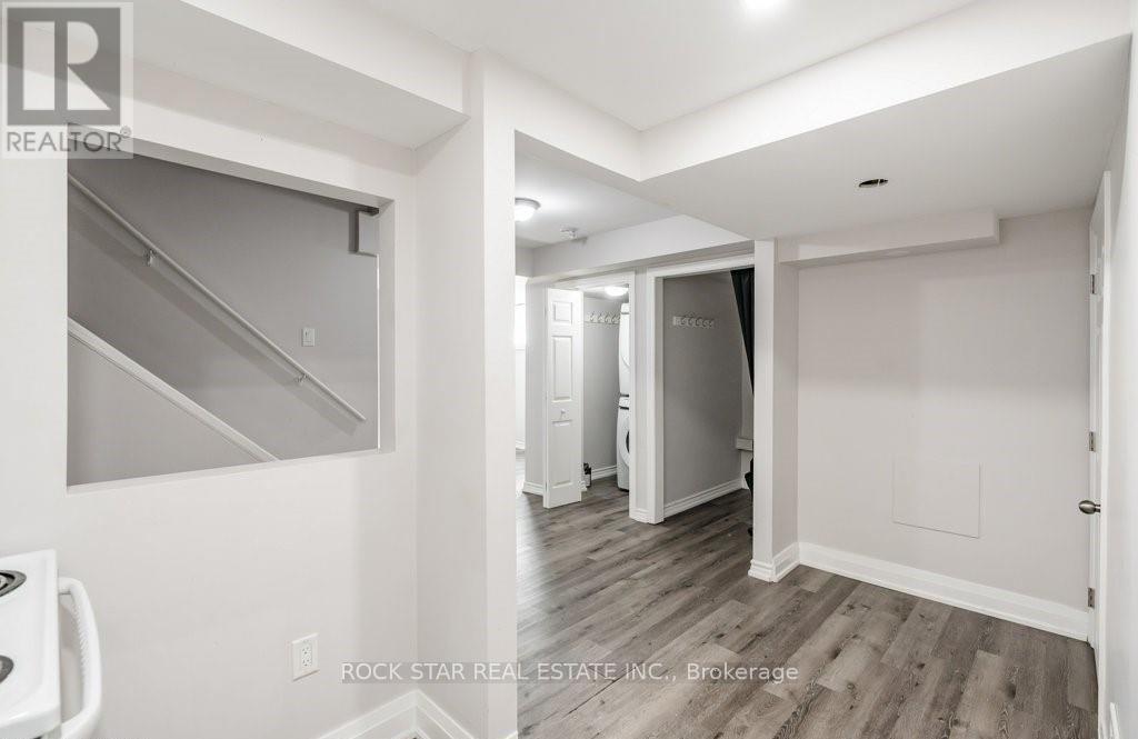 Lower - 271 Carson Drive, Hamilton, Ontario  L8T 2X8 - Photo 11 - X12677674