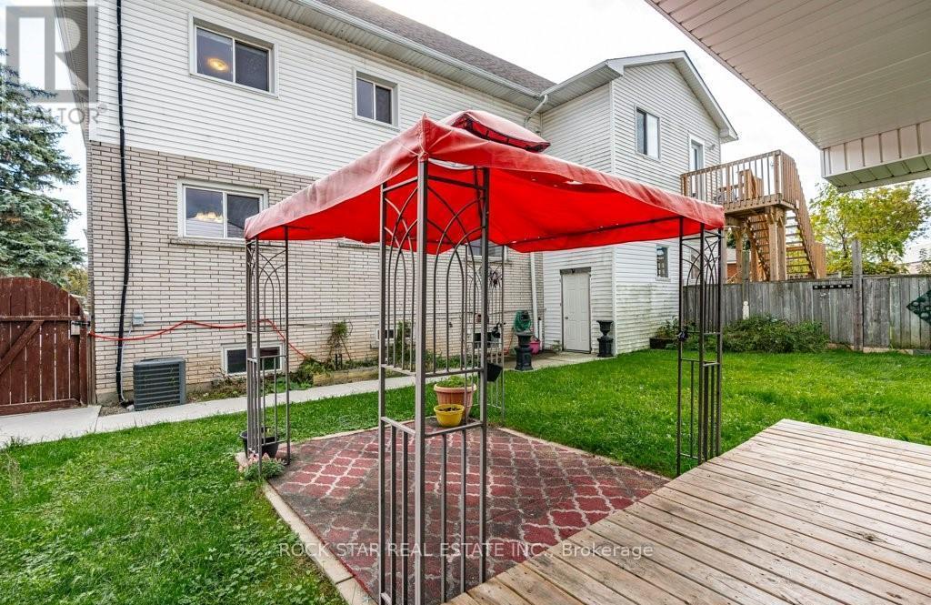 Lower - 271 Carson Drive, Hamilton, Ontario  L8T 2X8 - Photo 4 - X12677674