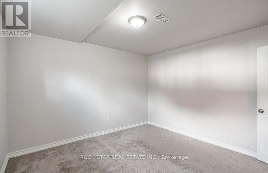 Lower - 271 Carson Drive, Hamilton, Ontario  L8T 2X8 - Photo 7 - X12677674