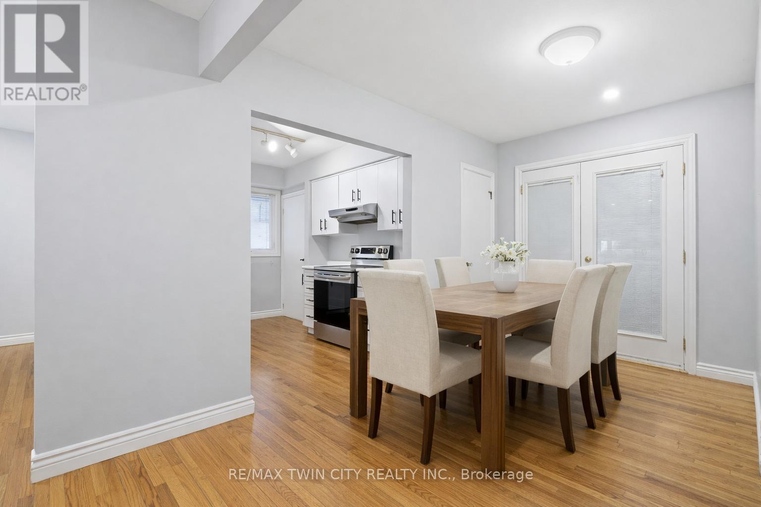 18 Harber Avenue, Kitchener, Ontario  N2C 1Y8 - Photo 14 - X12677744