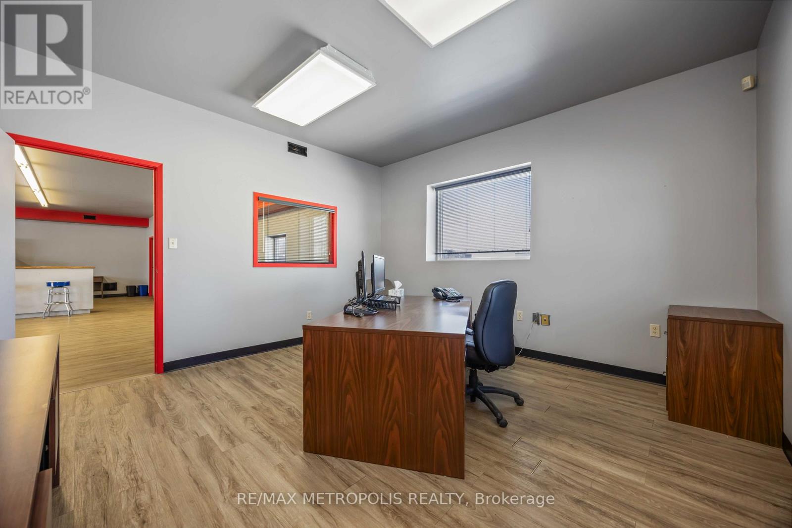 E - 281 Campbell Street, Sarnia, Ontario  N7T 2H2 - Photo 7 - X12677770