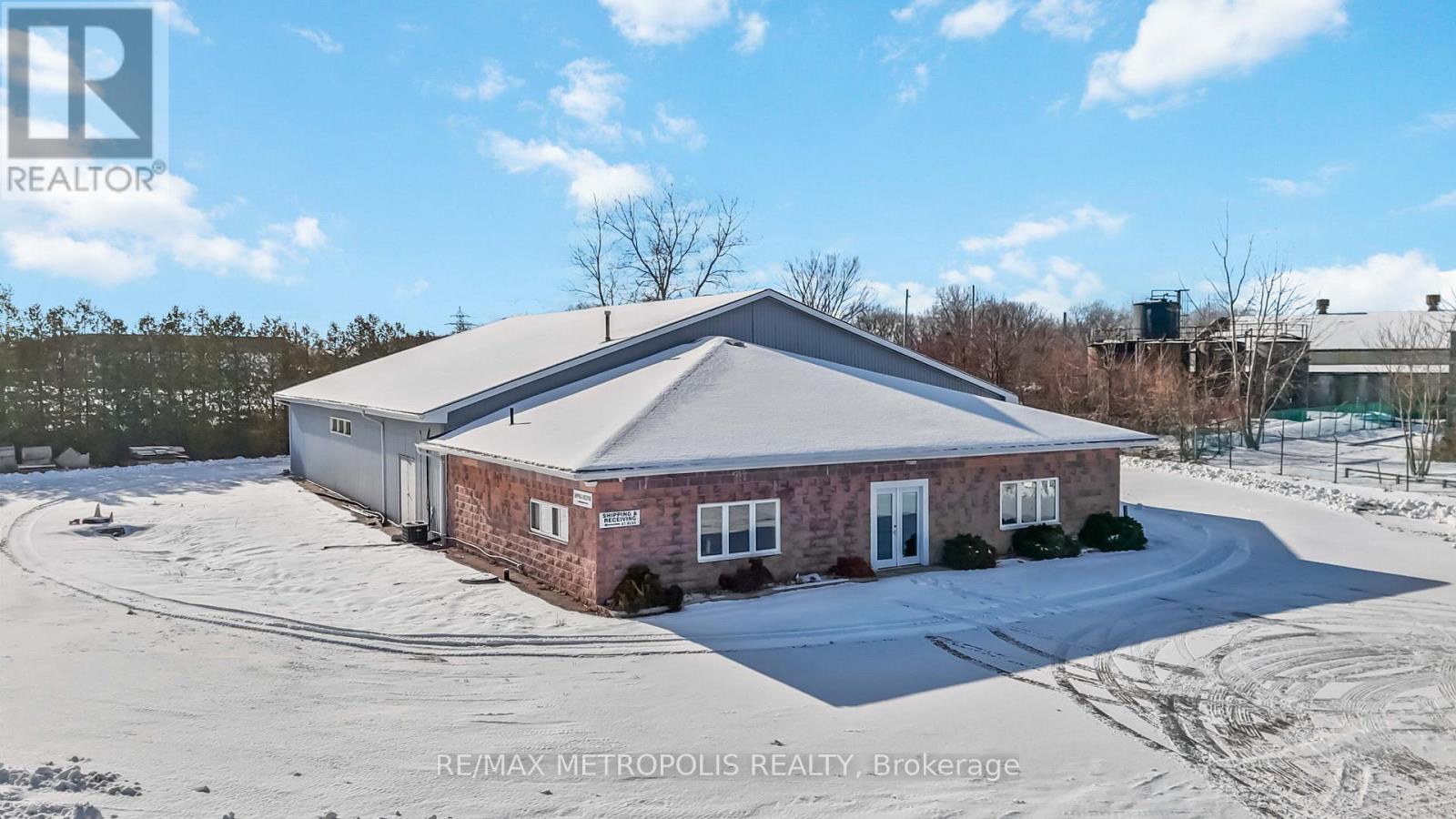 D - 281 Campbell Street, Sarnia, Ontario  N7T 2H2 - Photo 2 - X12677810