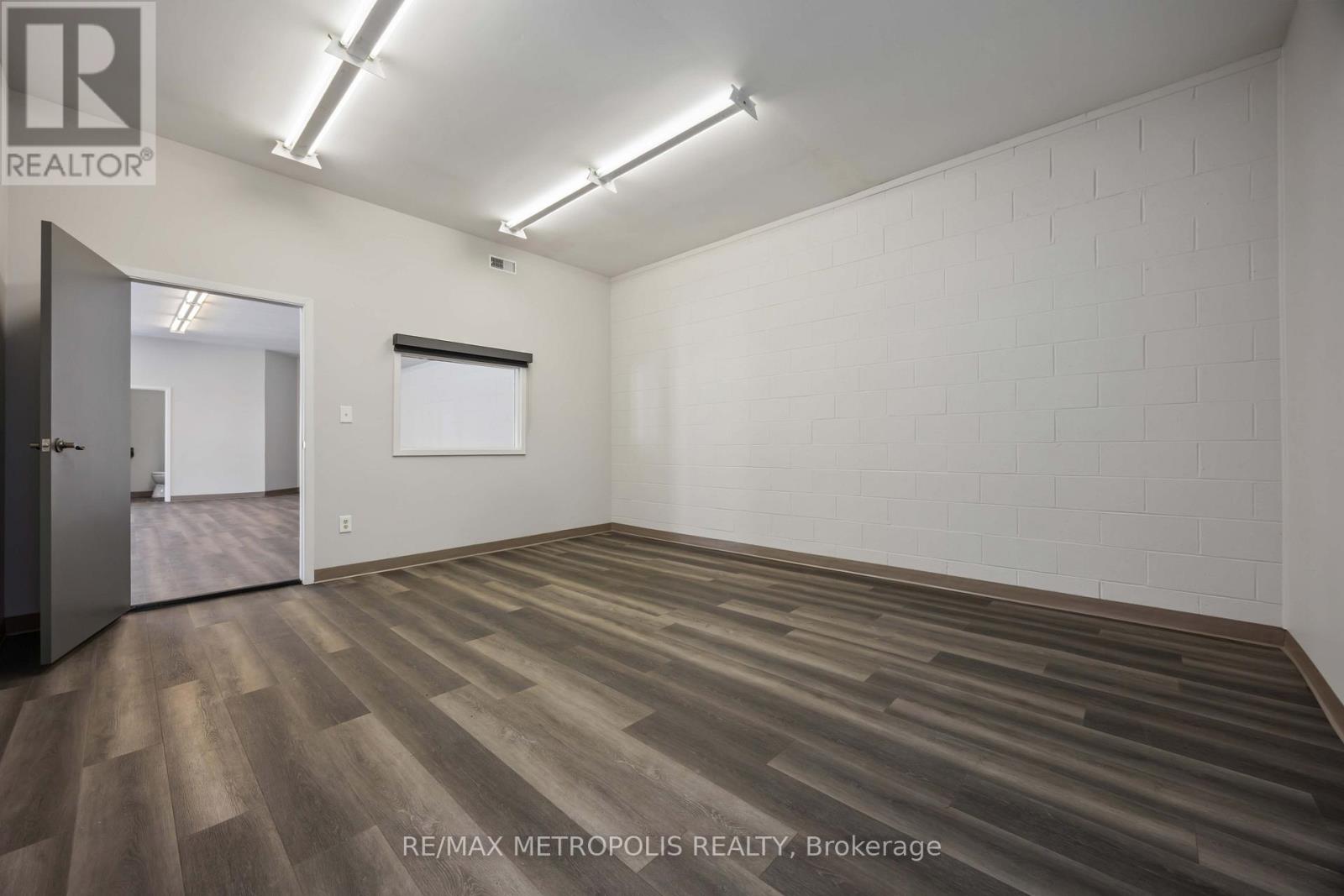 D - 281 Campbell Street, Sarnia, Ontario  N7T 2H2 - Photo 7 - X12677810