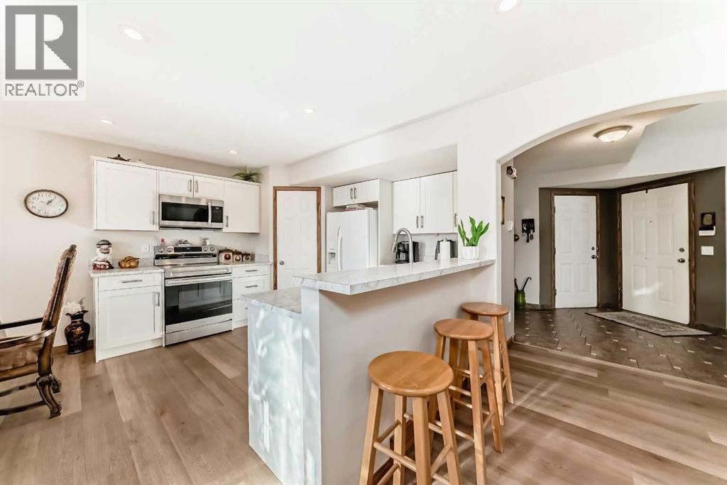 51 Everstone Boulevard Sw, Calgary, Alberta  T2Y 4E2 - Photo 9 - A2275373