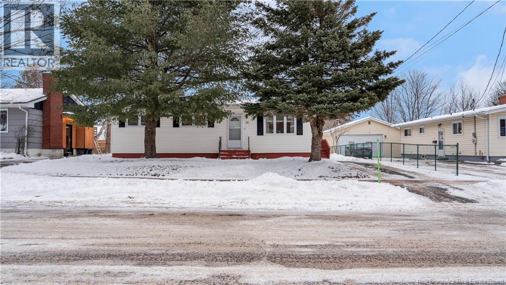 35 Hedgewood Drive, Moncton, New Brunswick  E1E 2W4 - Photo 1 - NB131887