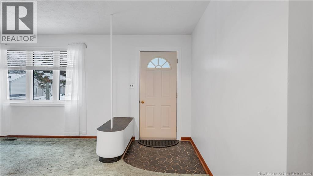 35 Hedgewood Drive, Moncton, New Brunswick  E1E 2W4 - Photo 3 - NB131887