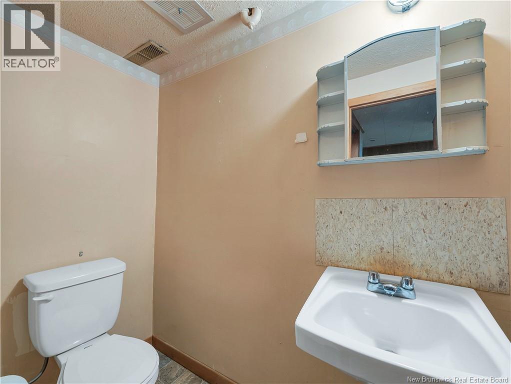 35 Hedgewood Drive, Moncton, New Brunswick  E1E 2W4 - Photo 31 - NB131887