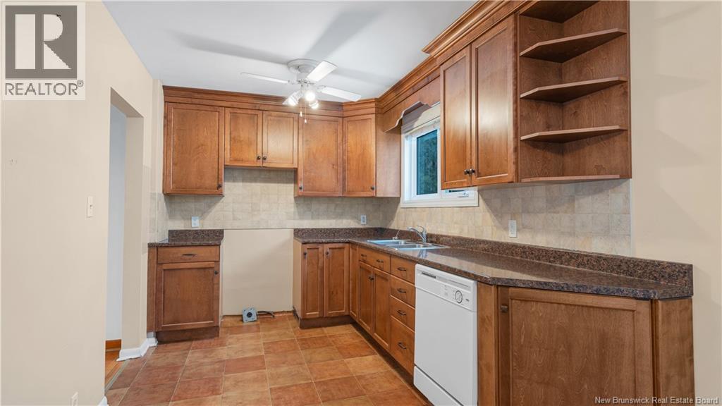 35 Hedgewood Drive, Moncton, New Brunswick  E1E 2W4 - Photo 7 - NB131887