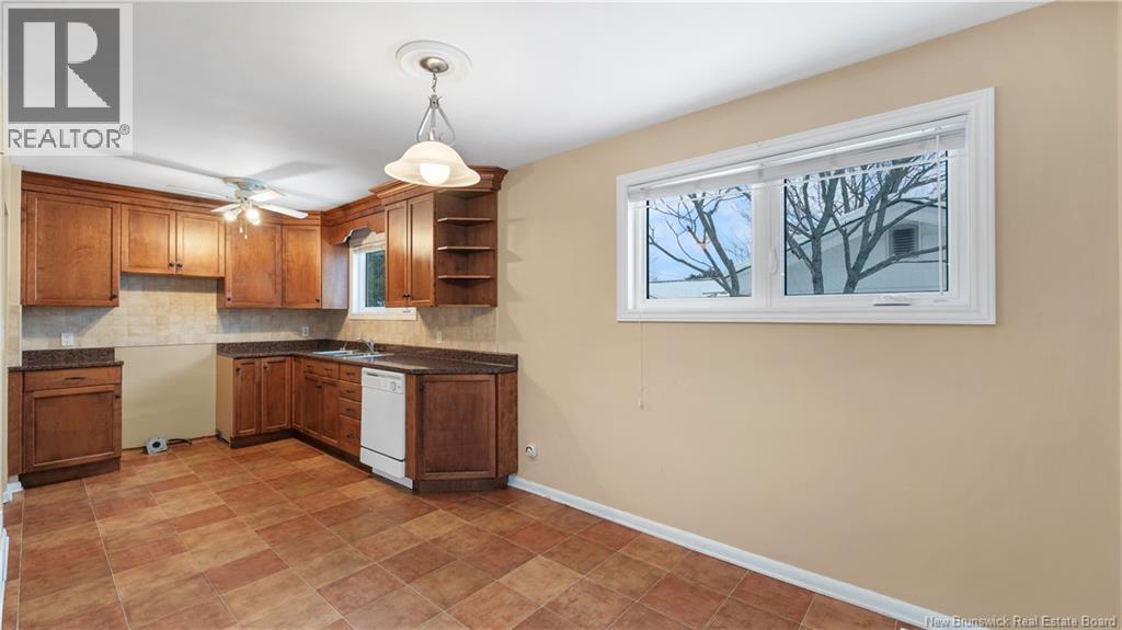 35 Hedgewood Drive, Moncton, New Brunswick  E1E 2W4 - Photo 8 - NB131887