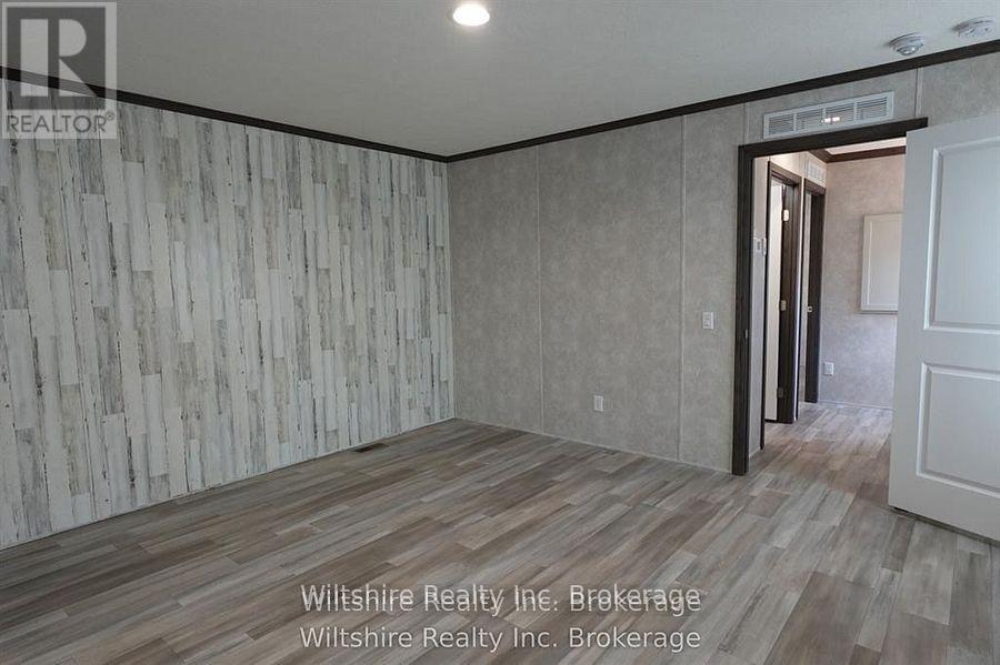 9 - 11981 Plank Rd (Tillsonburg) Road, Bayham, Ontario  N4G 4G9 - Photo 9 - X12677852