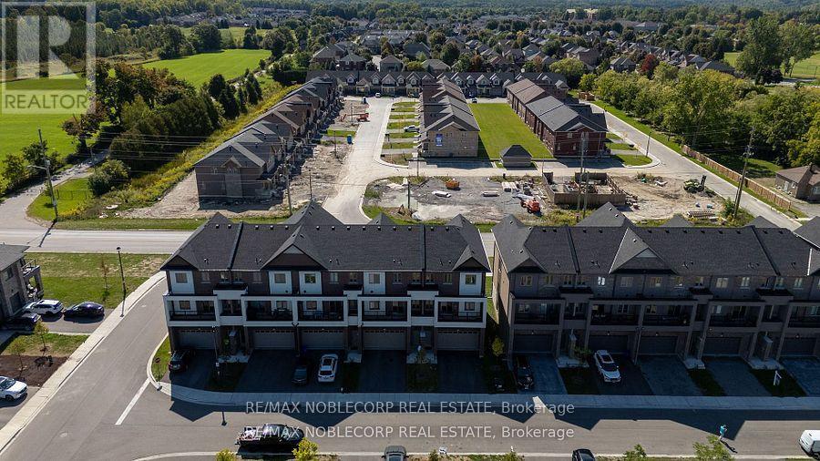 34 Alan Williams Trl Trail, Uxbridge, Ontario  L9P 0R6 - Photo 33 - N12668606