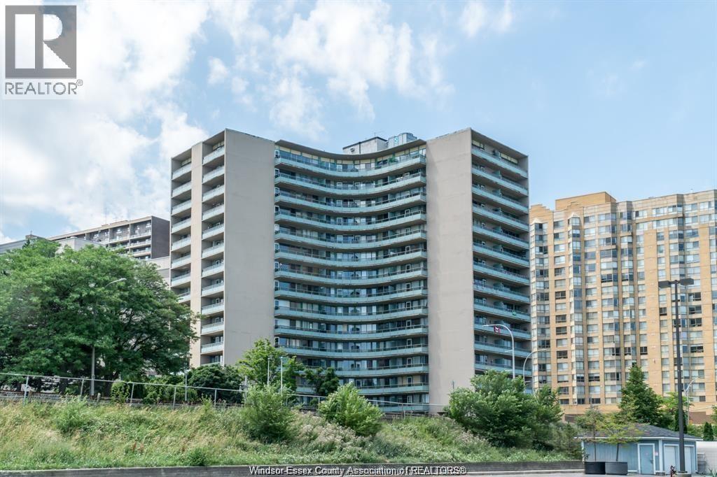 MLS# 26000623: 111 RIVERSIDE Unit# 511, Windsor, Canada