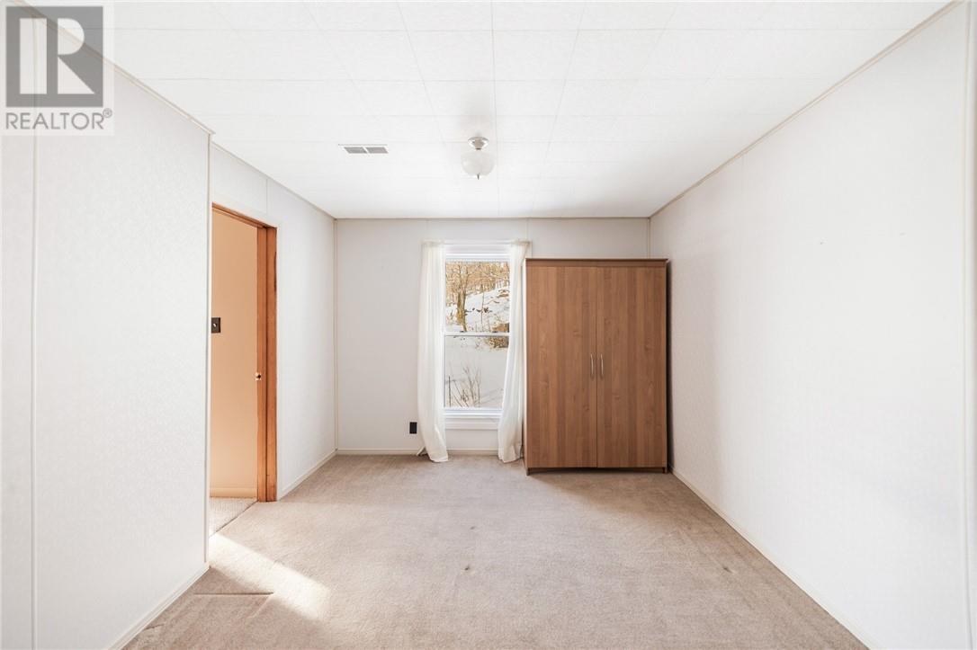 141 Shappert Avenue, Sudbury, Ontario  P3B 3J2 - Photo 10 - 2126015