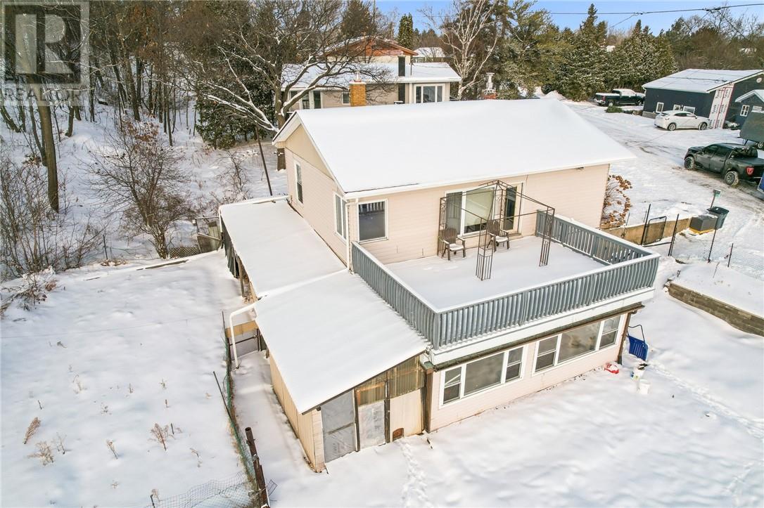 141 Shappert Avenue, Sudbury, Ontario  P3B 3J2 - Photo 3 - 2126015