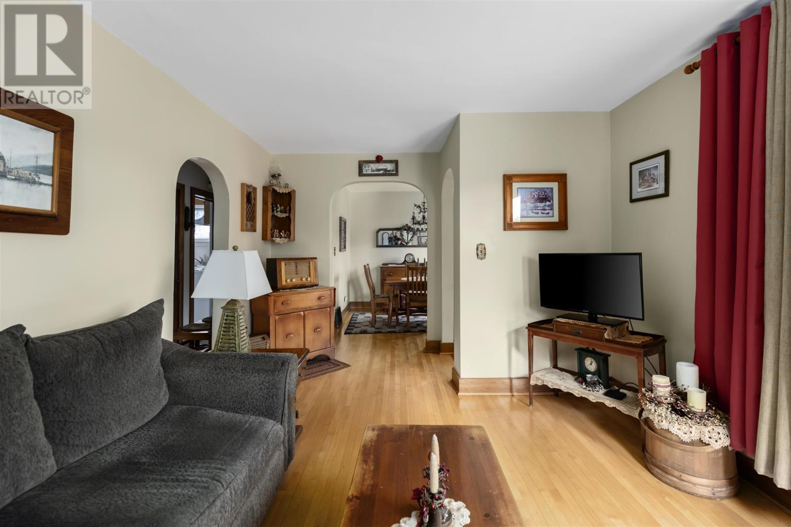 55 Riverview Ave, Sault Ste. Marie, Ontario  P6A 3X8 - Photo 9 - SM260023