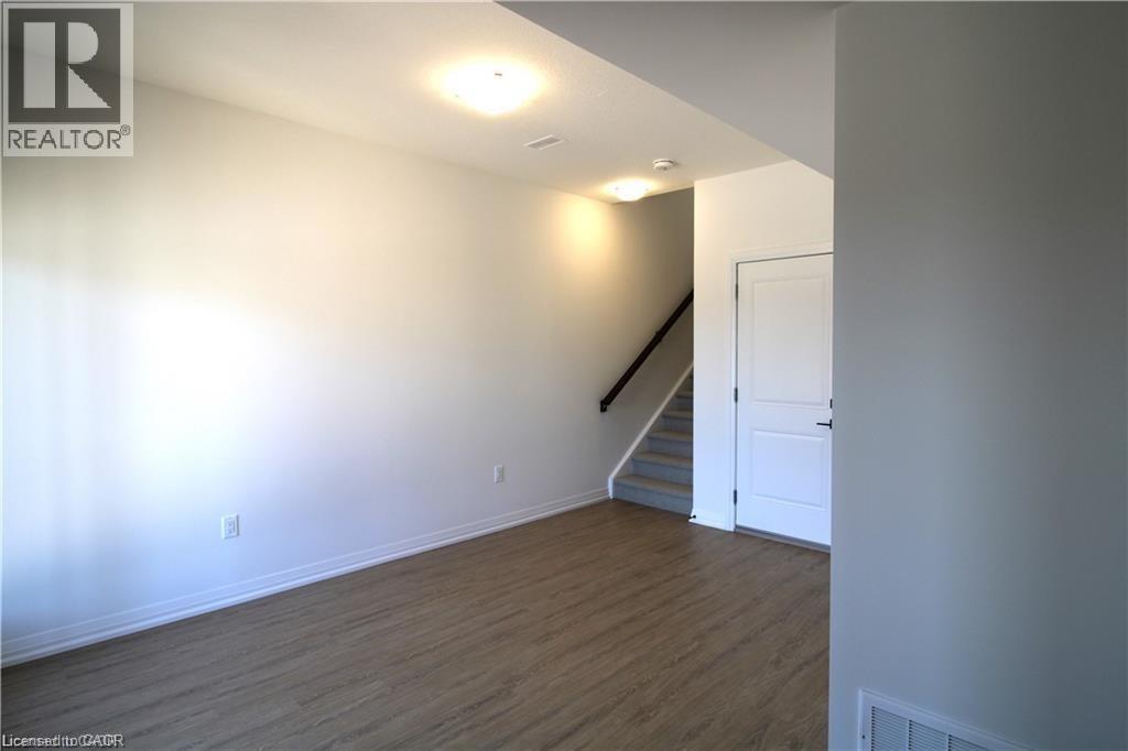 55 Tom Brown Drive Unit# 91, Paris, Ontario  N3L 0K6 - Photo 13 - 40773299