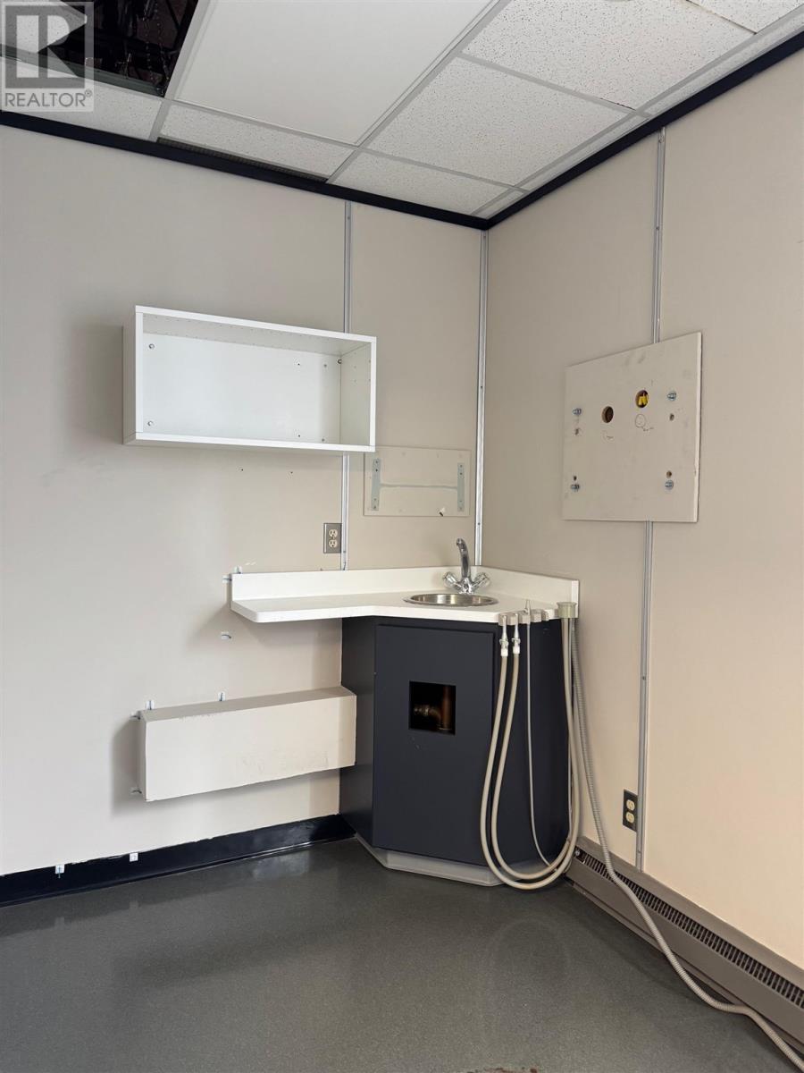 212 Queen St, Sault Ste. Marie, Ontario  P6A 5X8 - Photo 10 - SM260061