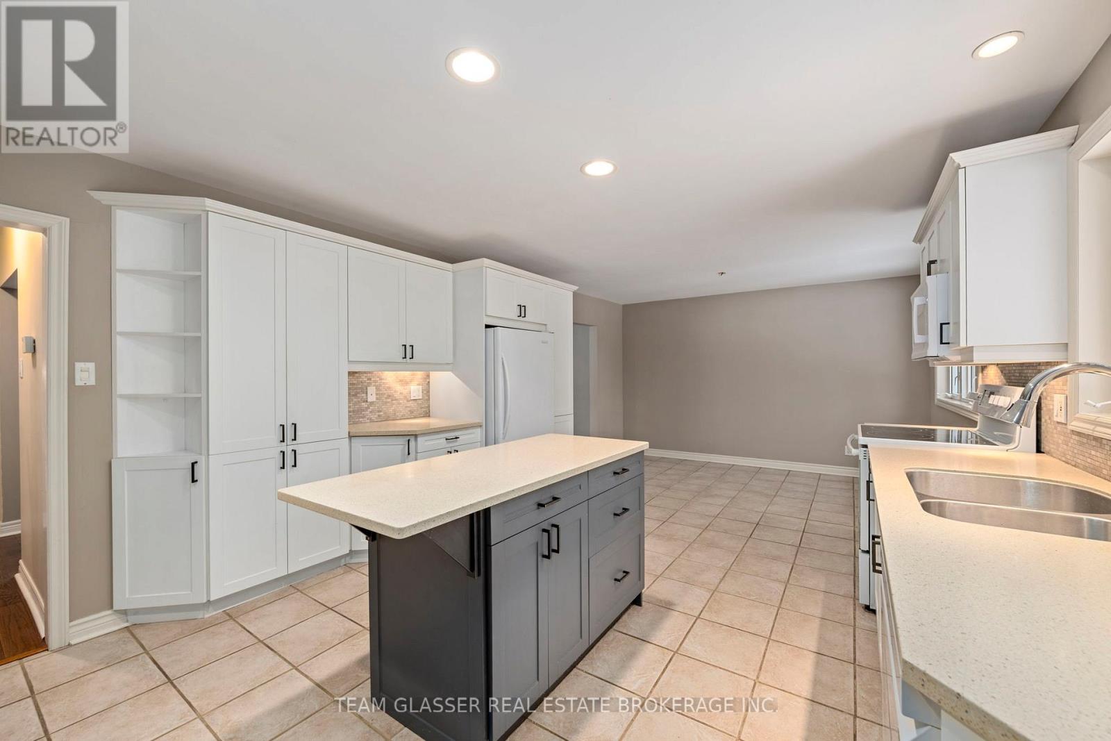 78 Dennis Avenue, London South, Ontario  N6P 1B5 - Photo 13 - X12677838