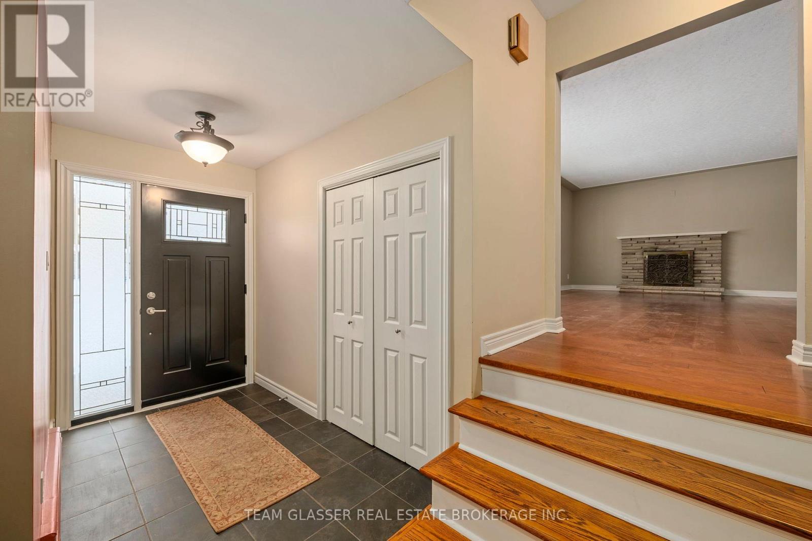 78 Dennis Avenue, London South, Ontario  N6P 1B5 - Photo 5 - X12677838