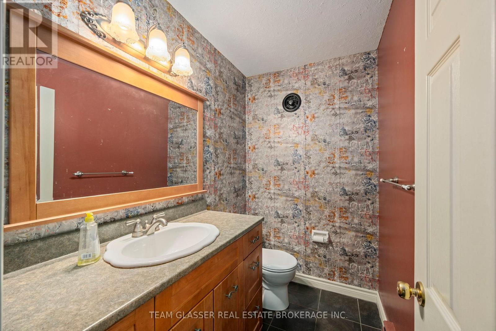 78 Dennis Avenue, London South, Ontario  N6P 1B5 - Photo 9 - X12677838