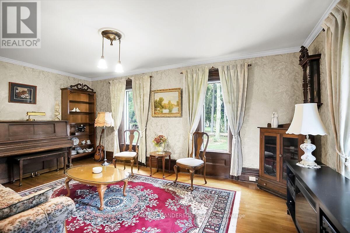 8523 Townsend Line, Lambton Shores, Ontario  N0M 1B0 - Photo 17 - X12677876