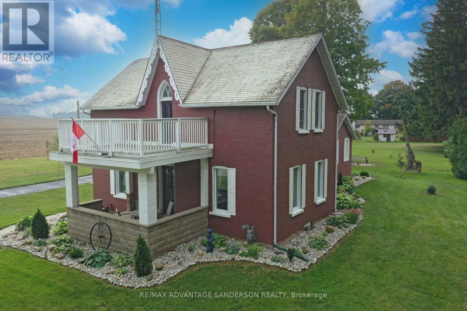 8523 Townsend Line, Lambton Shores, Ontario  N0M 1B0 - Photo 2 - X12677876