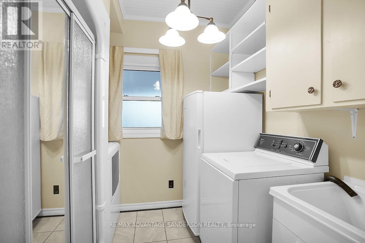 8523 Townsend Line, Lambton Shores, Ontario  N0M 1B0 - Photo 25 - X12677876