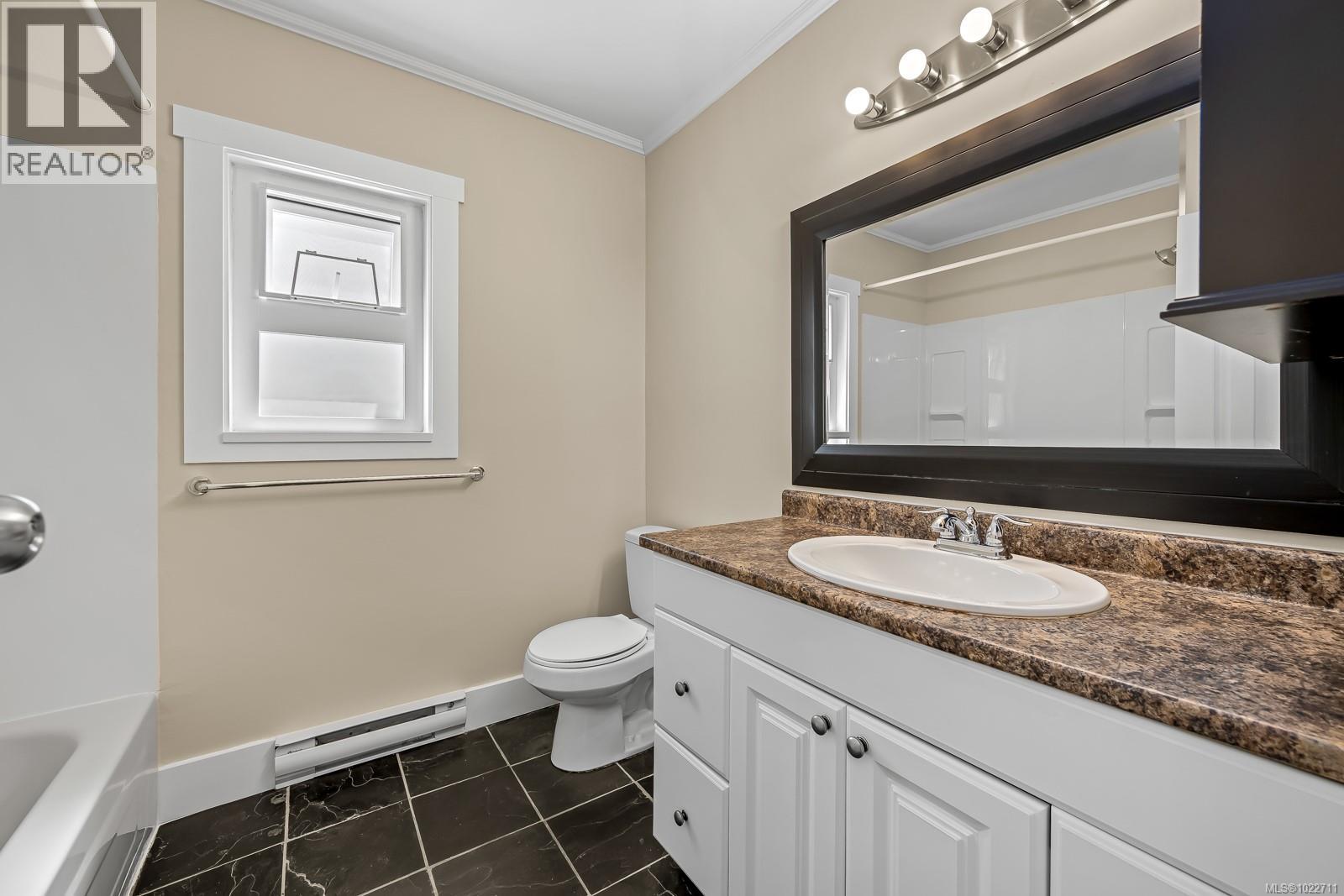 1825 Robb Ave, Comox, British Columbia  V9M 2C9 - Photo 9 - 1022711