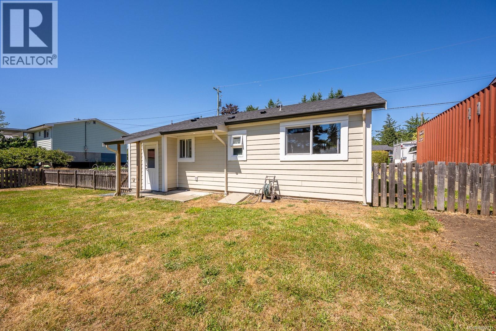 1825 Robb Ave, Comox, British Columbia