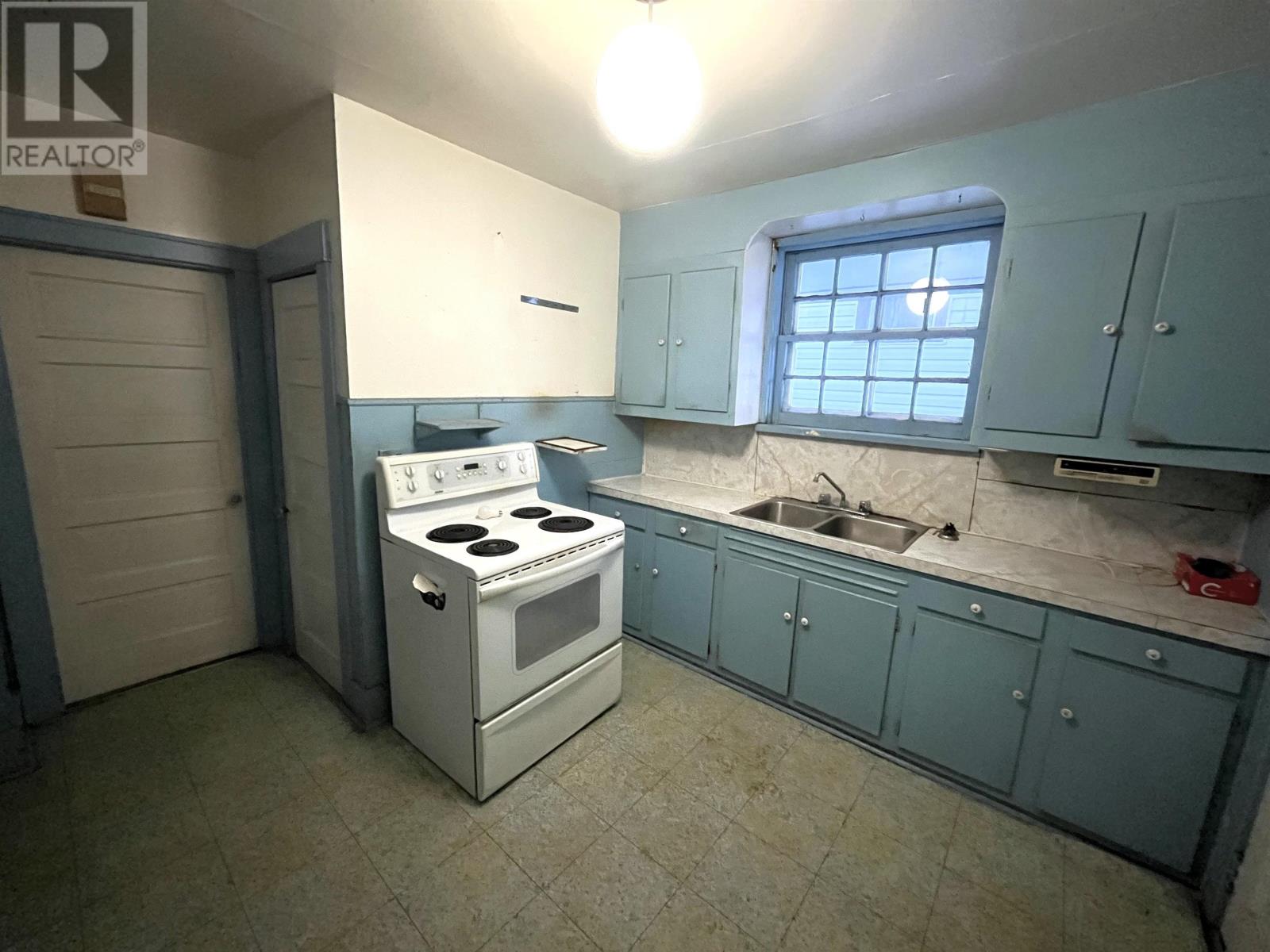 142 Banning Street, Thunder Bay, Ontario  P7B 3H9 - Photo 11 - TB2600027