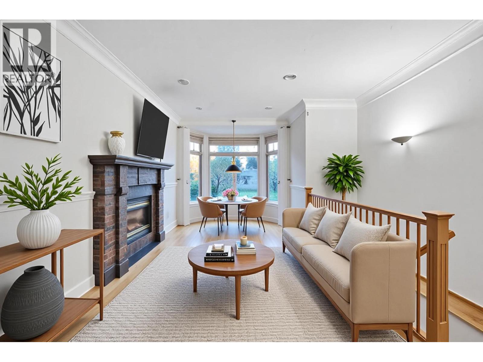 7332 1st Street, Burnaby, British Columbia V3N 3S8 - Photo 15 - R3077507