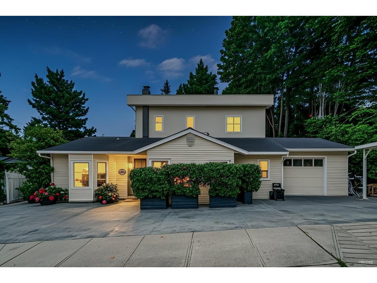 14104 Marine Drive, White Rock, British Columbia  V4B 1A7 - Photo 2 - R3077352