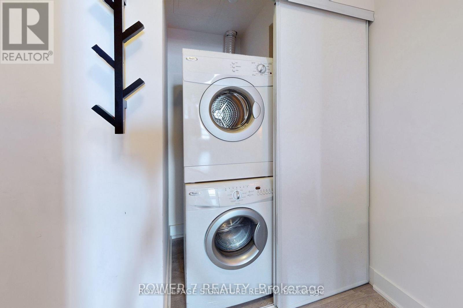 1805 - 30 Roehampton Avenue, Toronto, Ontario  M4P 0B9 - Photo 19 - C12677866