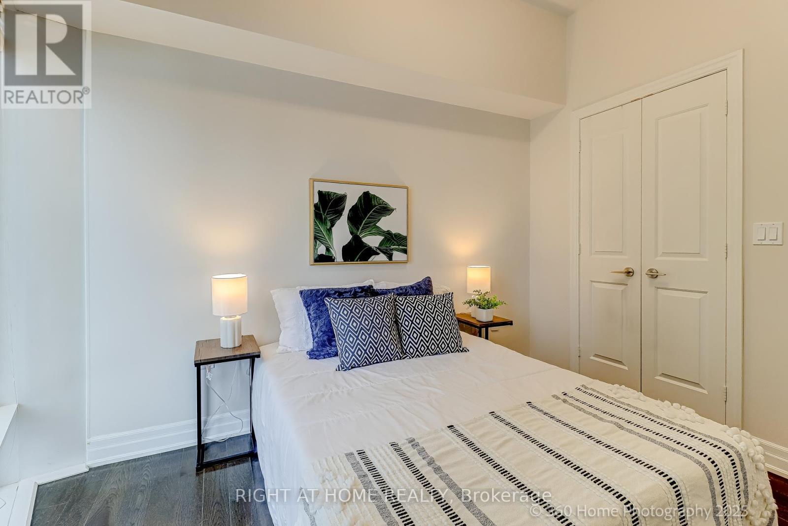 908 - 8 The Esplanade, Toronto, Ontario  M5E 0A6 - Photo 13 - C12677910