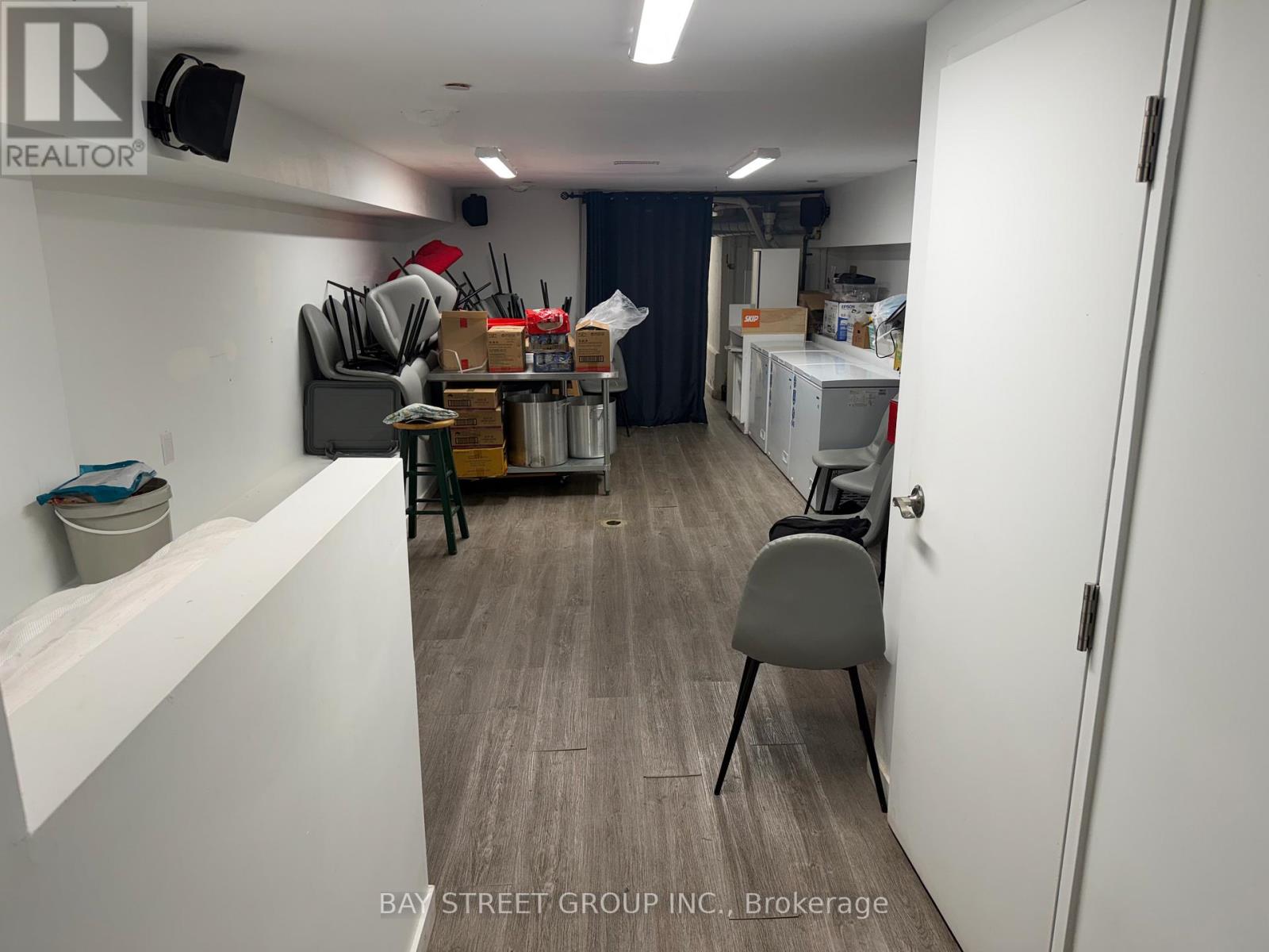 Main Fl - 515 Bloor Street W, Toronto, Ontario  M5S 1Y4 - Photo 10 - C12677962
