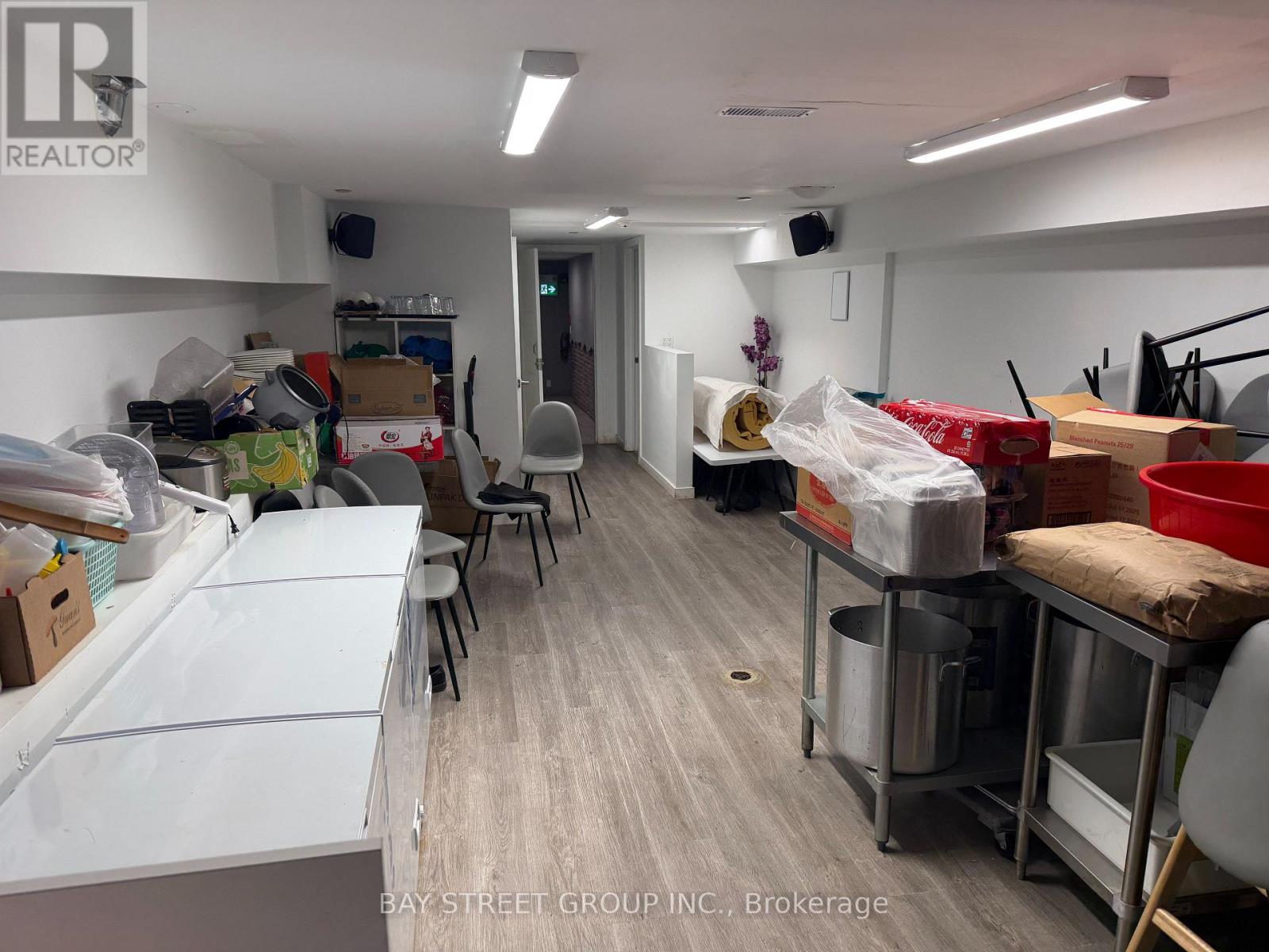 Main Fl - 515 Bloor Street W, Toronto, Ontario  M5S 1Y4 - Photo 11 - C12677962