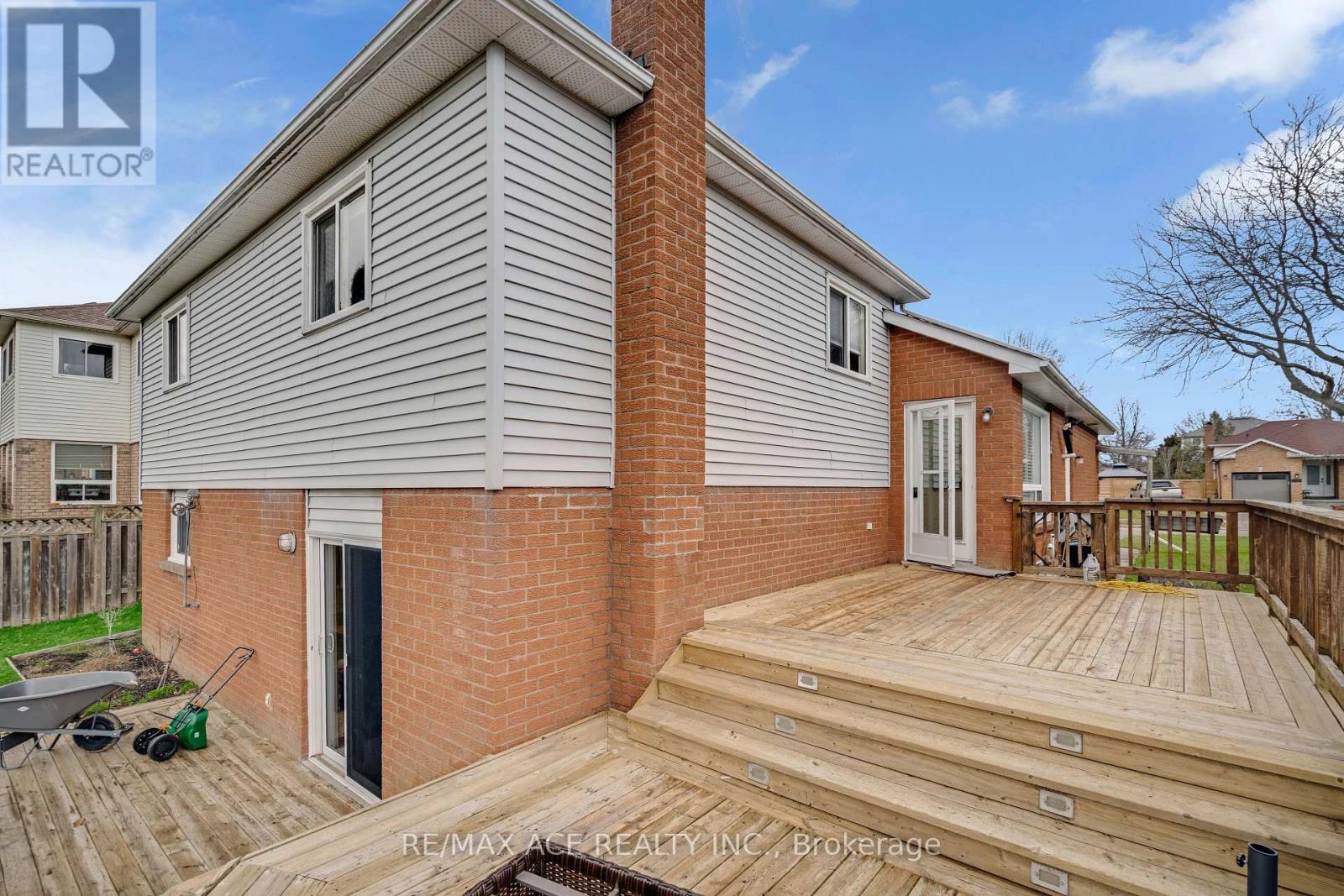 52 Foster Creek Drive, Clarington, Ontario  L1B 1G4 - Photo 35 - E12677834