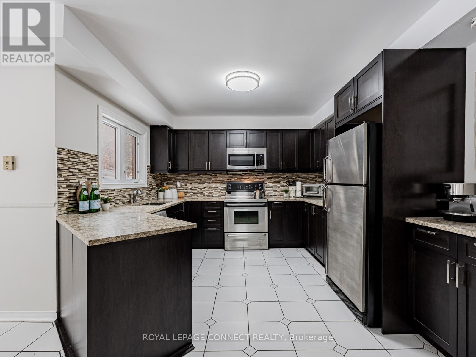 33 Meekings Drive, Ajax, Ontario  L1T 3N6 - Photo 15 - E12677878