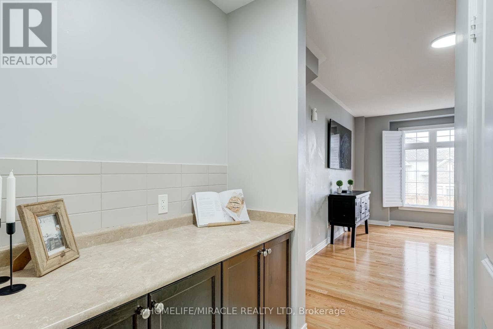 81 Willoughby Way, New Tecumseth, Ontario  L9R 0P4 - Photo 18 - N12677864