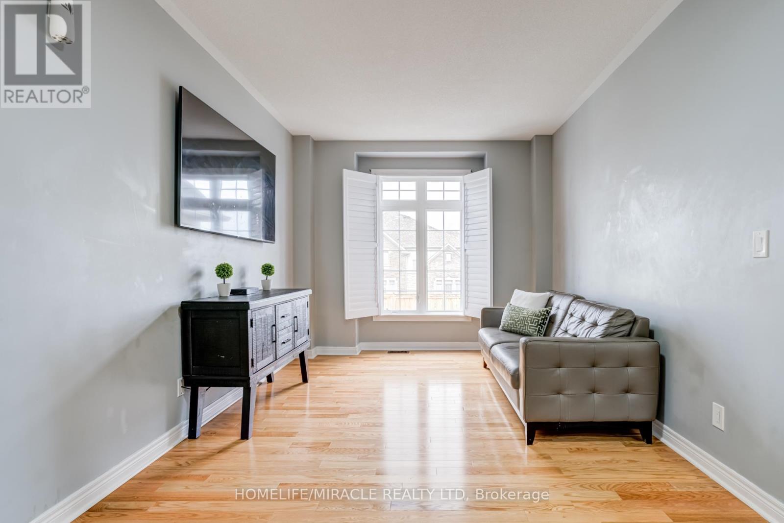 81 Willoughby Way, New Tecumseth, Ontario  L9R 0P4 - Photo 5 - N12677864