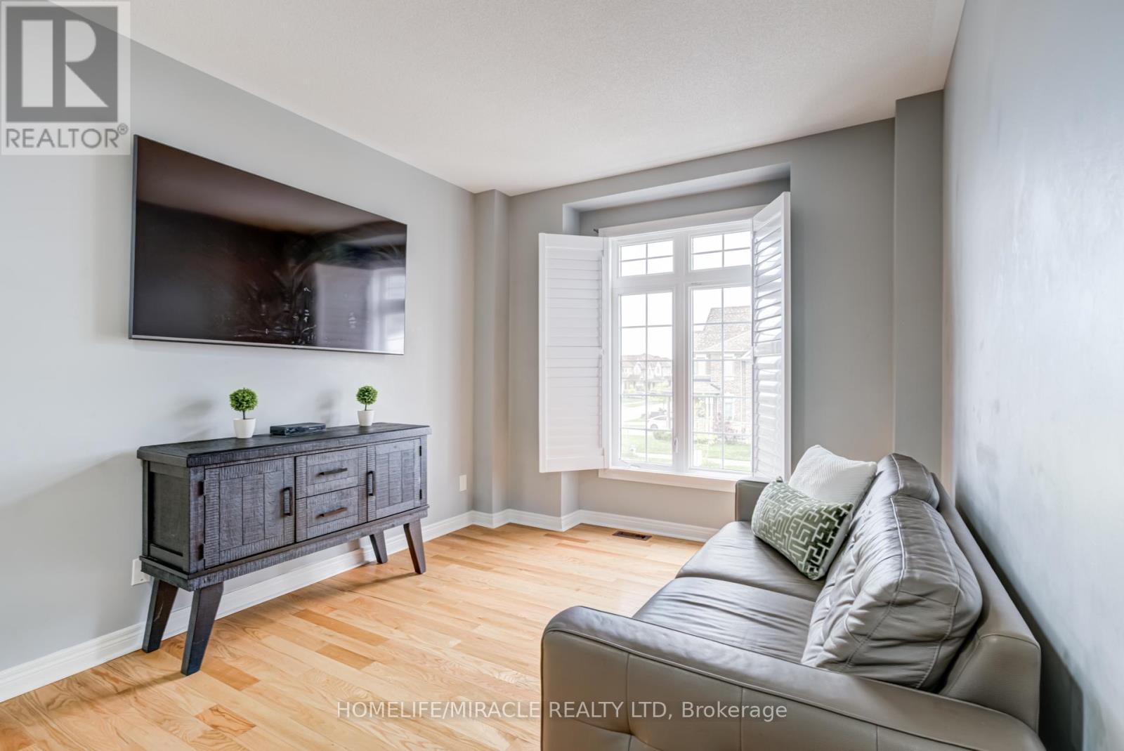 81 Willoughby Way, New Tecumseth, Ontario  L9R 0P4 - Photo 6 - N12677864