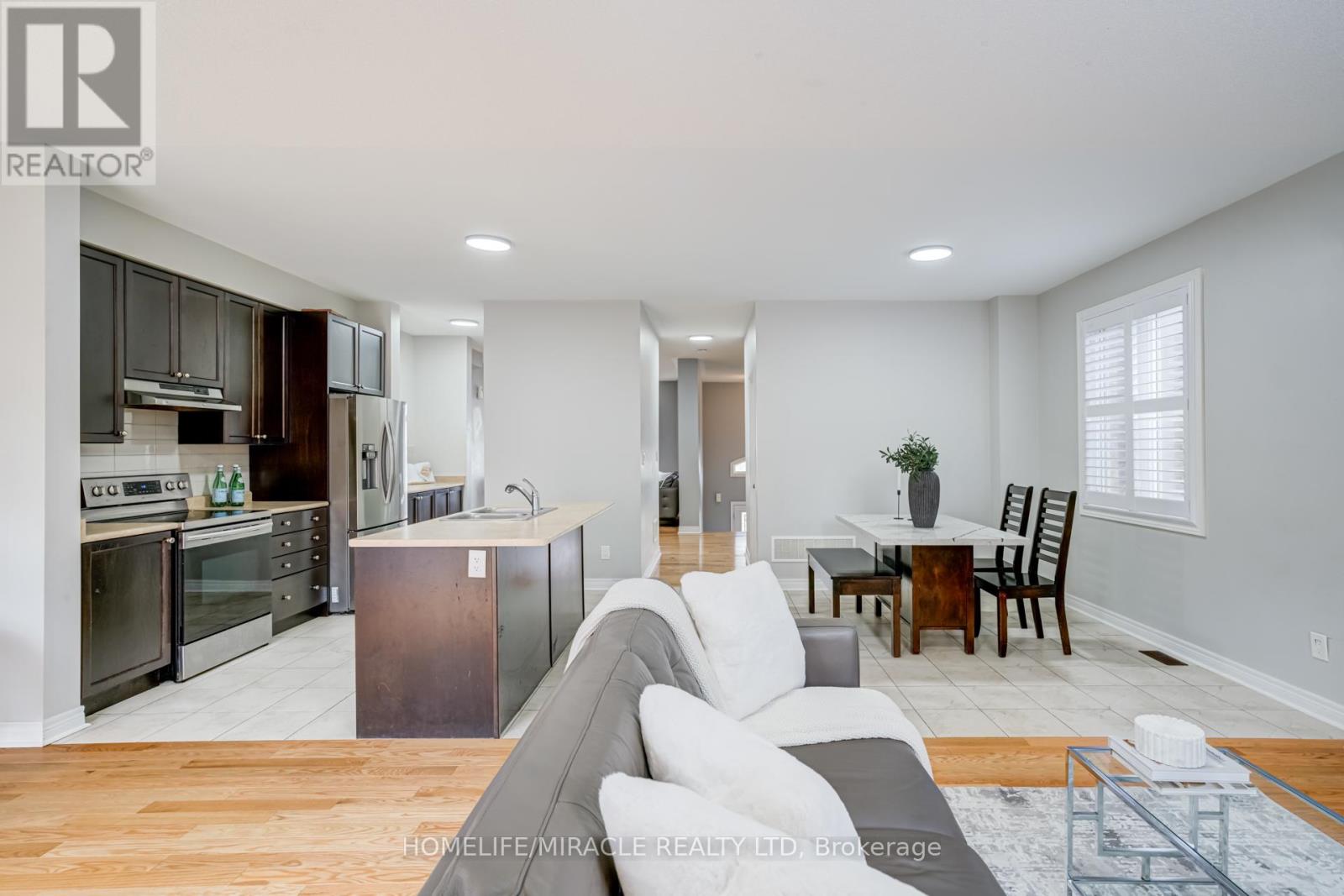 81 Willoughby Way, New Tecumseth, Ontario  L9R 0P4 - Photo 9 - N12677864