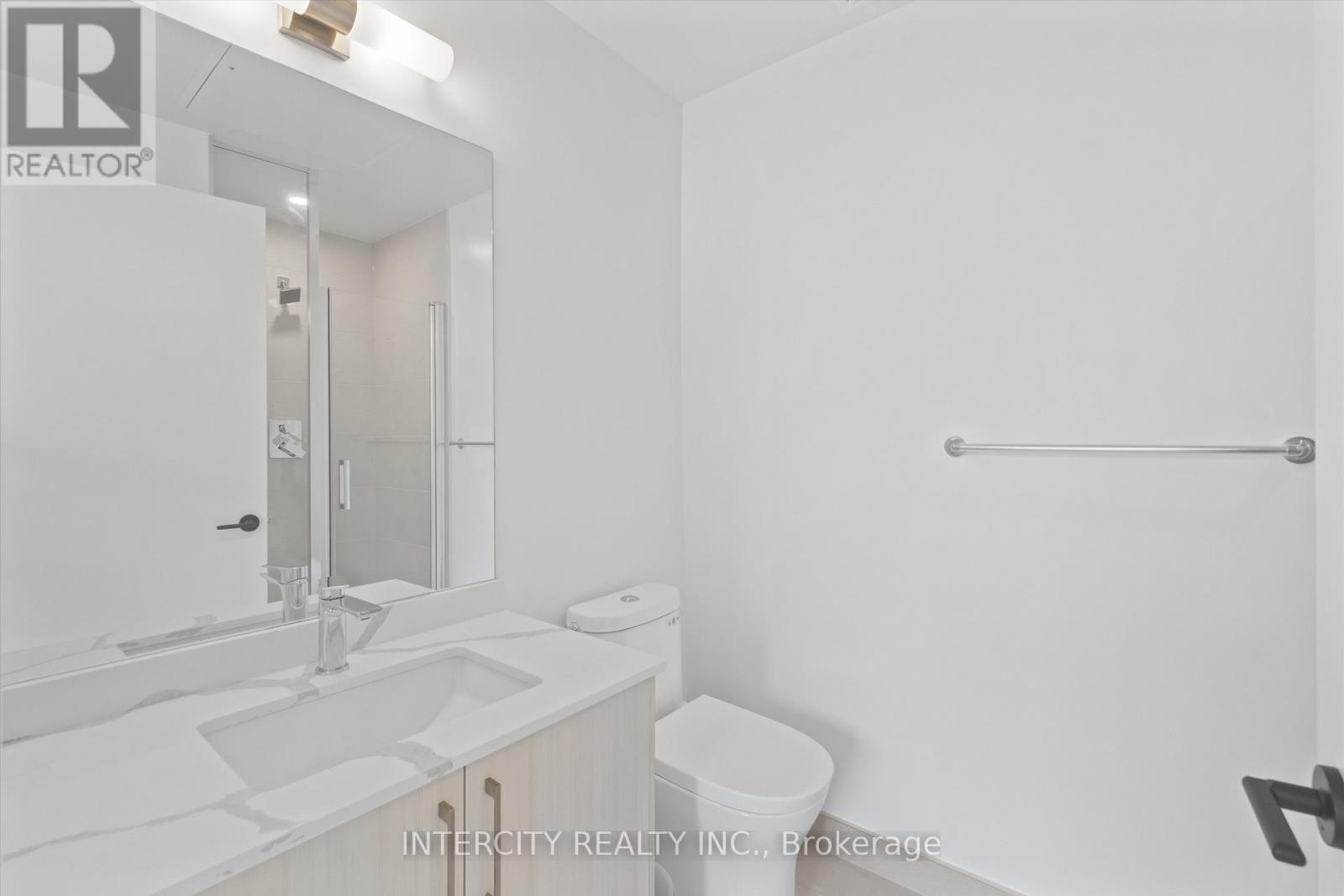 250 - 2075 King Road, King, Ontario  L7B 0R6 - Photo 10 - N12677948